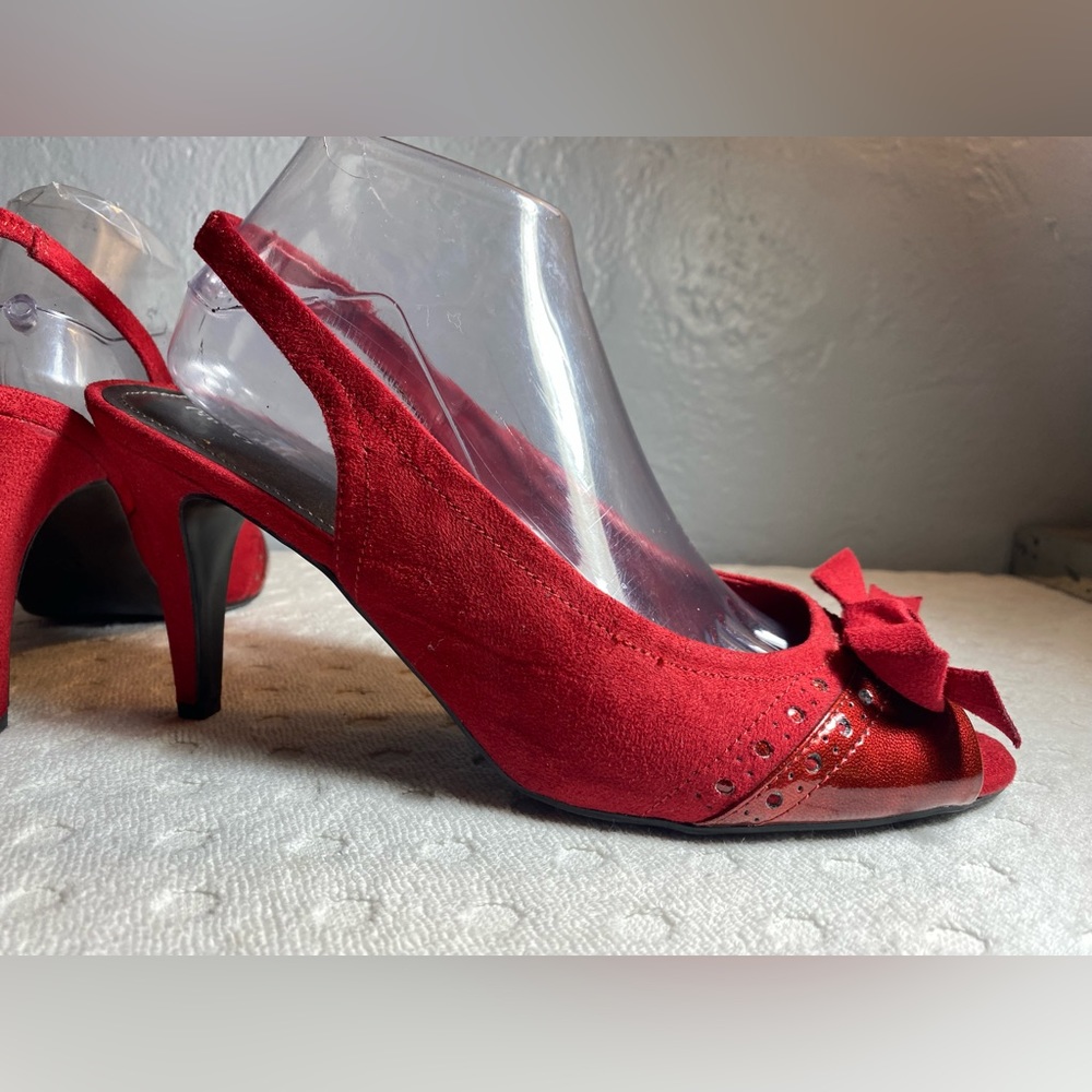 EAST 5TH Red Suede and patent leather Peep Toe Sling Heel with wingtip detail